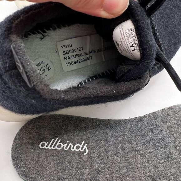 Allbirds Smallbirds Black Wool Runners Size 1 - Picture 5 of 6